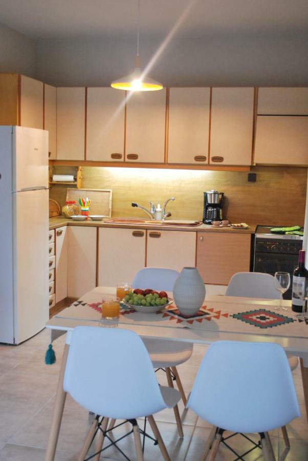 Cornelia Apartment PalaiónTsiflíkion Buitenkant foto